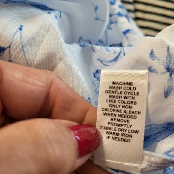 NWT CATO XS Cape TOWN Victoria Blue Floral One-Shoulder Top - Picture 4 of 12